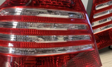 Тюнинговые задние фонари Mercedes W220 (1998-2005) фото