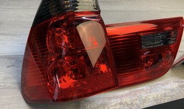 Тюнинговые задние фонари BMW X5 E53 red/smoke фото