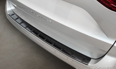 Чорна накладка (ліства) Strong для захисту заднього бампера Volkswagen Multivan T7 фото