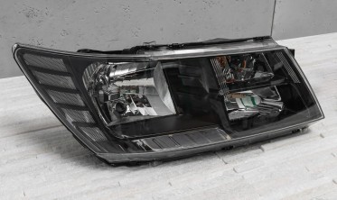 Черные тюнинг фары передние DODGE JOURNEY I 2008-2020 фото