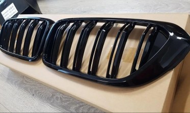 Решітки радіатора (ніздрі) BMW 6-Series G32 Grand Turismo M6 look фото
