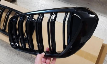 Решітки радіатора (ніздрі) BMW 6-Series G32 Grand Turismo M6 look фото