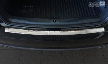 Защитная накладка на край заднего бампера AUDI A6 C7 sedan рестайл фото