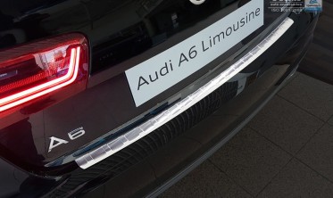 Защитная накладка на край заднего бампера AUDI A6 C7 sedan рестайл фото