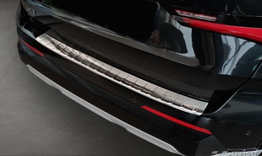 Защитная накладка на задний бампер BMW X1 III U11 фото