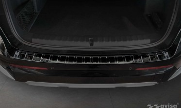 Накладка на край заднього бампера BMW X1 III U11 (чорна дзеркальна) фото