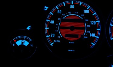 Тюнінгові накладки (шкали) в панель приладів BMW 3 E30 фото