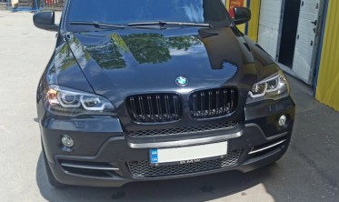 Тюнинговые фары передние BMW X5 E70 с 3D кольцами и ДХО фото
