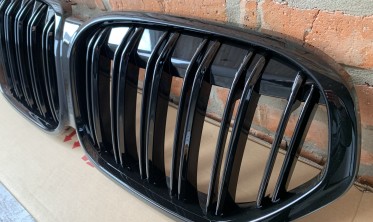 Решетка радиатора (ноздри) BMW X1 F48 LCI в М стиле  фото