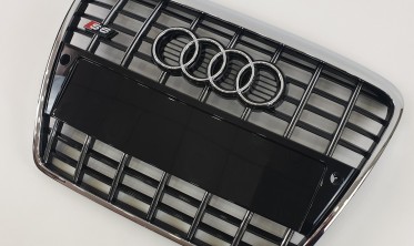 Центральная решетка в стиле S-Line для Audi A6 C6 фото