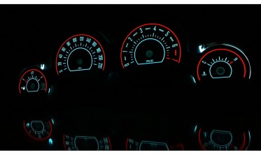 Светящиеся накладки на панель приборов Dodge Challenger 2011-2014 вар. 2 фото