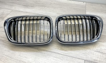 Решетки радиатора (ноздри) BMW E39 хром фото