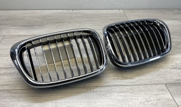 Решетки радиатора (ноздри) BMW E39 хром фото