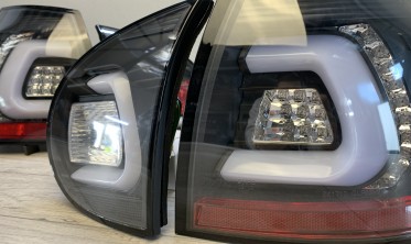 Тюнинговые фонари задние светодиодные VW Golf 5 черные фото