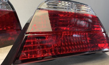 Тюнинговые задние фонари BMW E38 с белыми поворотами фото