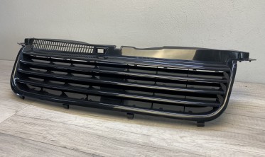 Решітка радіатора VW Passat B5 (3BG) FL чорна без логотипу фото