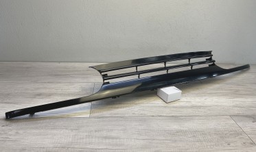 Решітка радіатора VW Golf 3 без емблеми фото