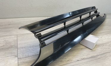 Решітка радіатора VW Golf 3 без емблеми фото