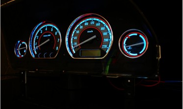 Накладки, що світяться, на панель приладів Land Rover Freelander 1 фото