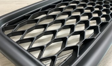 Решітка радіатора Audi A4 B6 у стилі RS чорна матова фото