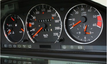 Плазменные накладки в щиток приборов Mercedes W201 (190) вар. 2 фото
