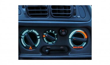 Тюнинг накладки на панель управления отопителем Mitsubishi Eclipse 2G фото