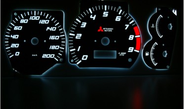 Накладки, що світяться в щиток приладів Mitsubishi Lancer EVO 5, EVO 6 фото