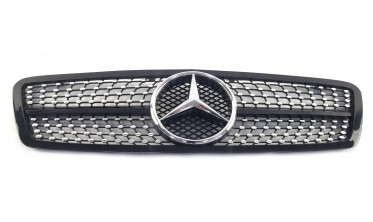черная решетка радиатора Diamond стиль в Mercedes C-Class W203  фото