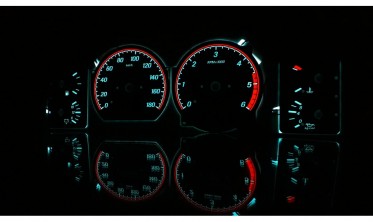 Светящиеся тюнинг накладки на шкалы приборов Nissan Patrol Y60 фото
