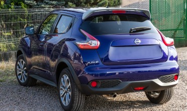 Спойлер кришки багажника Nissan Juke фото