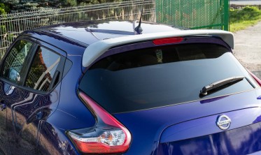 Спойлер кришки багажника Nissan Juke фото