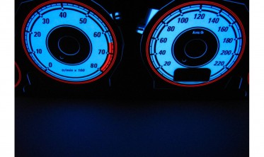 Светящиеся накладки в приборку Peugeot 406 дорестайл фото