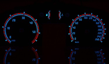 Тюнинг накладки на шкалы приборов Renault Laguna 2 послерестайл фото