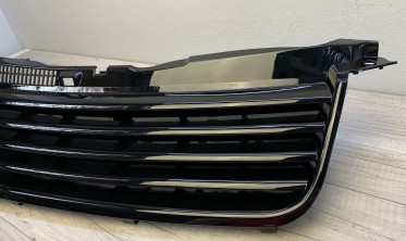 Тюнинговая решетка VW Passat B5 (3BG) FL черная глянцевая фото