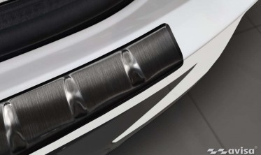 Черная защитная накладка на край заднего бампера BMW X4 II G02 M-Pakiet фото