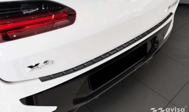 Черная защитная накладка на край заднего бампера BMW X4 II G02 M-Pakiet фото