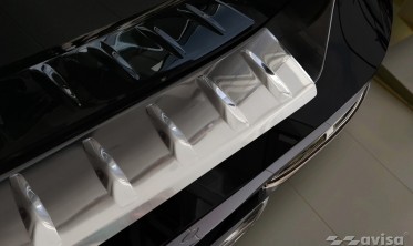 Защитная накладка на задний бампер BMW 7 G70 M-Pakiet фото