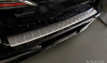 Защитная накладка на задний бампер BMW 7 G70 M-Pakiet фото