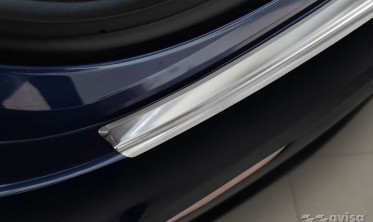 Защитная накладка на задний бампер Tesla Model Y фото