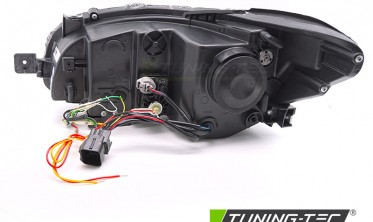 Черные передние фары full led Subaru WRX 2014-2022 фото