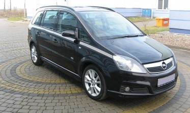Накладка переднего бампера Opel Zafira B стиль OPC фото