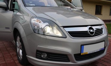 Накладка переднего бампера Opel Zafira B стиль OPC фото