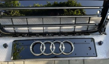 чорна решітка радіатора AUDI A3 8V 2013-2016 S-line стиль фото