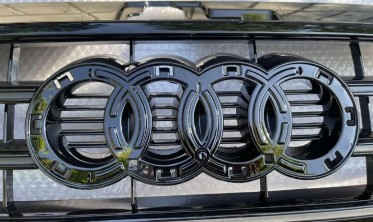 чорна решітка радіатора AUDI A3 8V 2013-2016 S-line стиль фото