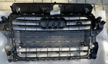 чорна решітка радіатора AUDI A3 8V 2013-2016 S-line стиль фото