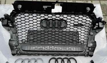 Черная решетка радиатора Audi A3 8V 2013-2016 стиль RS Quattro фото