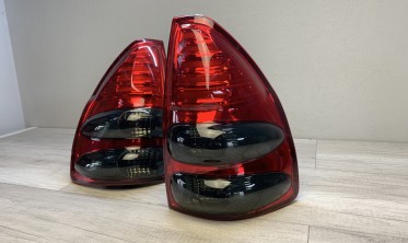 Світлодіодні ліхтарі задні Toyota Land Cruiser Prado 120 фото