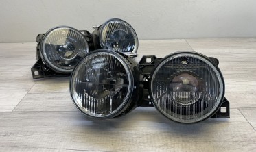 Фары передние BMW E30 с линзой и крестом (дизайн Hella Black) фото