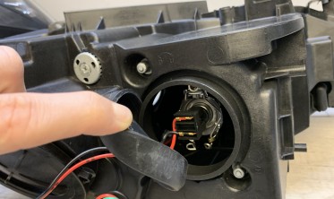 Чорні фари передні BMW F30/F31 дорестайл з діодними ДХО фото