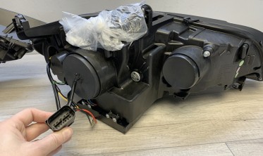 Фары передние BMW X5 E70 дорестайл с 3D ангельскими глазками фото